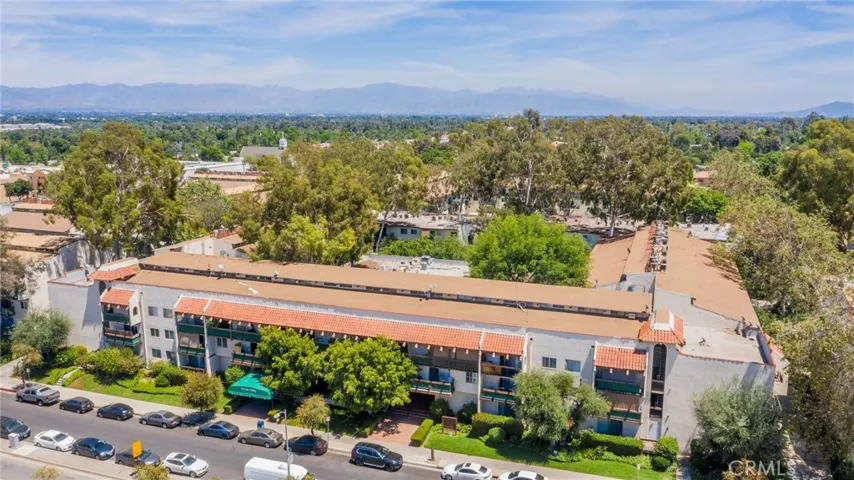 5460 White Oak Avenue Unit E201, Encino, California 91316