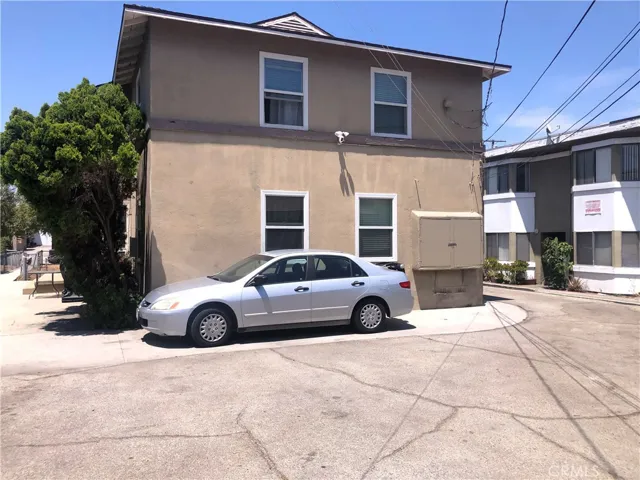 11426 Emelita Street, North Hollywood, California 91601