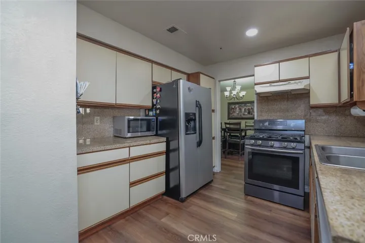 11364 Parkridge Drive, Fontana, California 92337