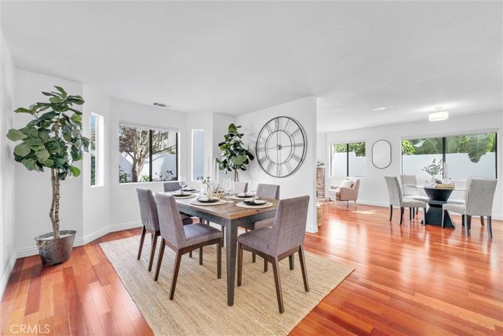 Open but Separate Formal Dining (Or Family Room)