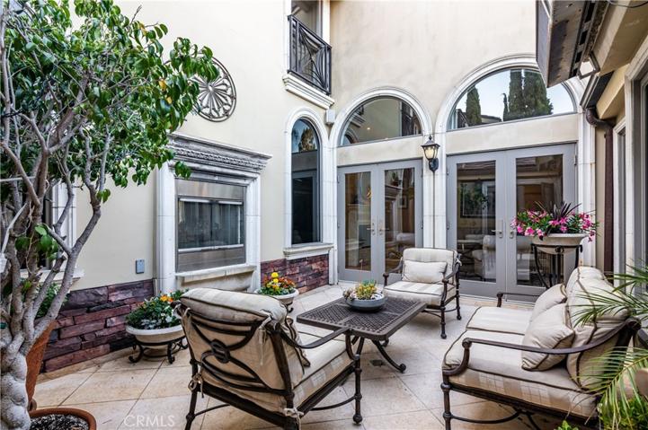 3217 Dora Verdugo Drive, Glendale, California 91208