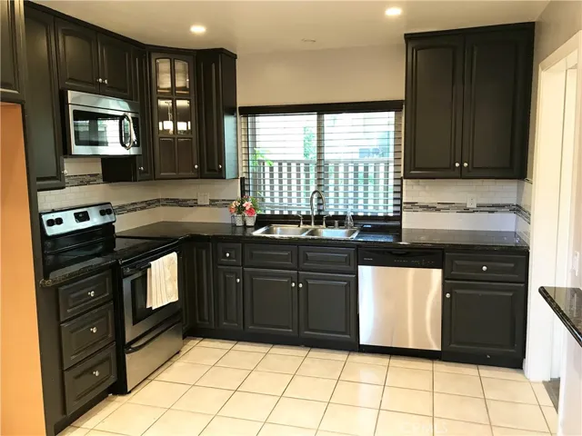 19648 Castellana, Yorba Linda, California 92886