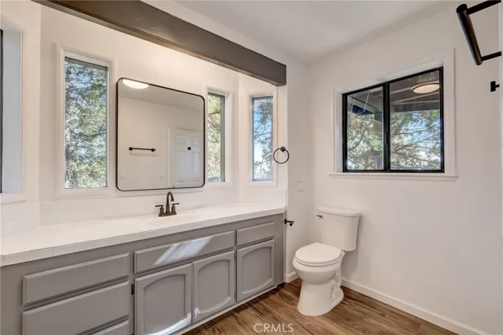 1136 Scenic Way, Rimforest, California 92378