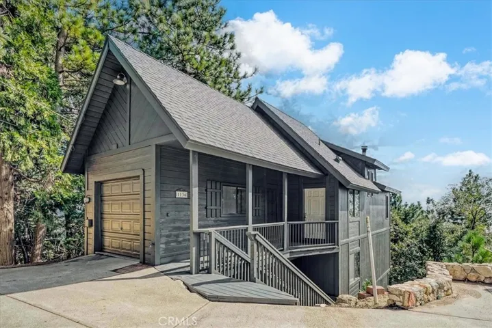 Side view, stairs leading down to studio unit