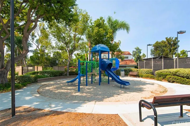 tot lot,