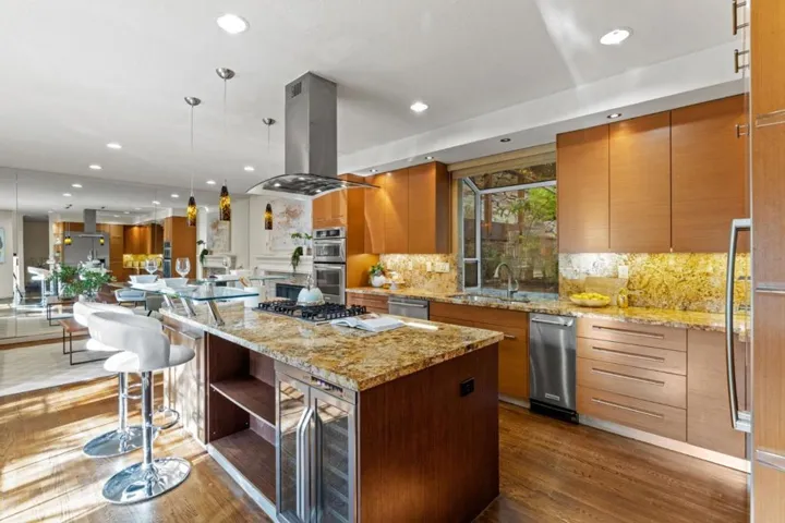 628 Lakeview Way, Redwood City, California 94062
