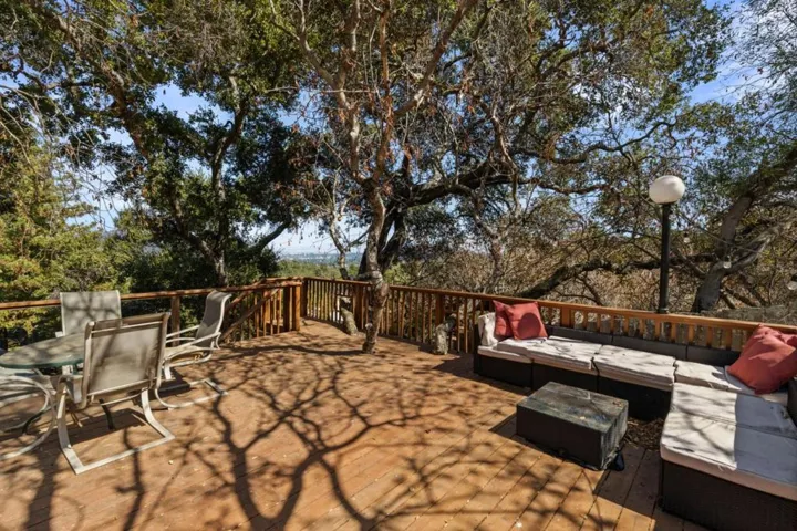 628 Lakeview Way, Redwood City, California 94062