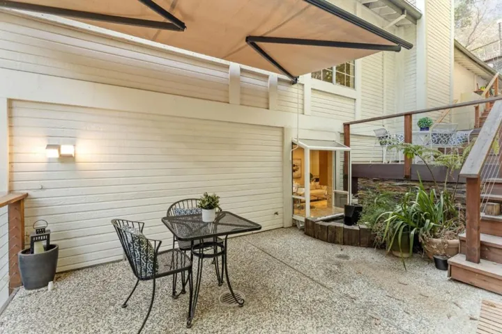 628 Lakeview Way, Redwood City, California 94062