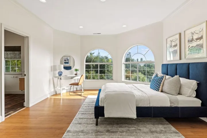 628 Lakeview Way, Redwood City, California 94062