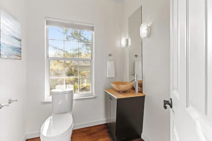 628 Lakeview Way, Redwood City, California 94062