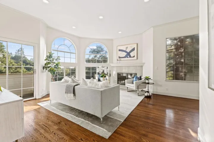 628 Lakeview Way, Redwood City, California 94062