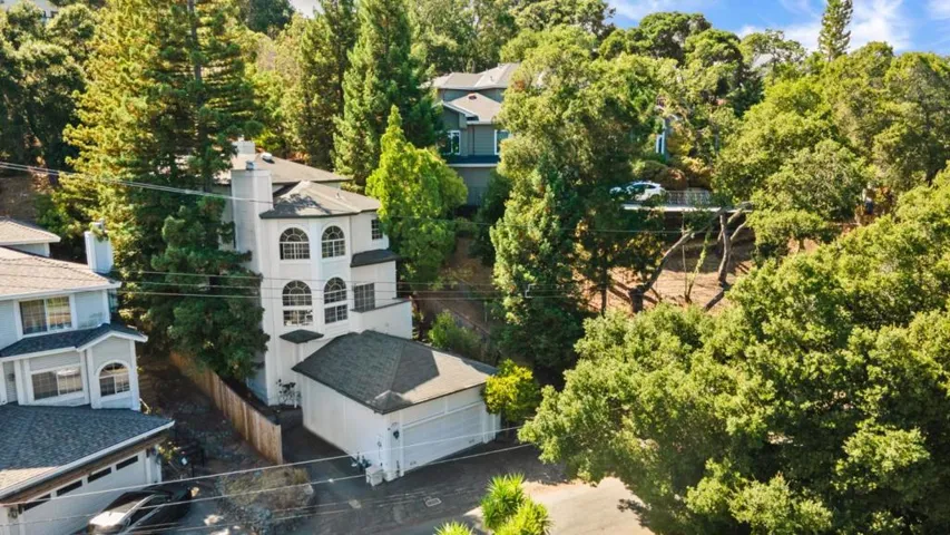 628 Lakeview Way, Redwood City, California 94062