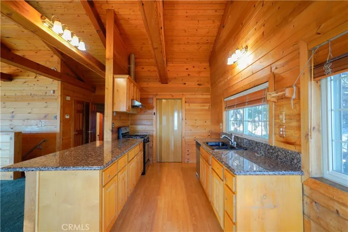 21727 Vista Drive, Cedarpines Park, California 92322