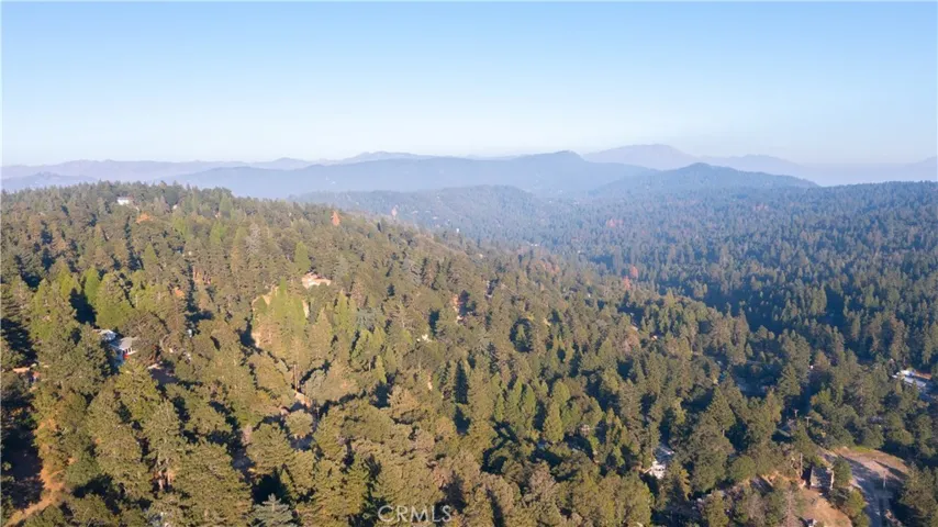 21727 Vista Drive, Cedarpines Park, California 92322