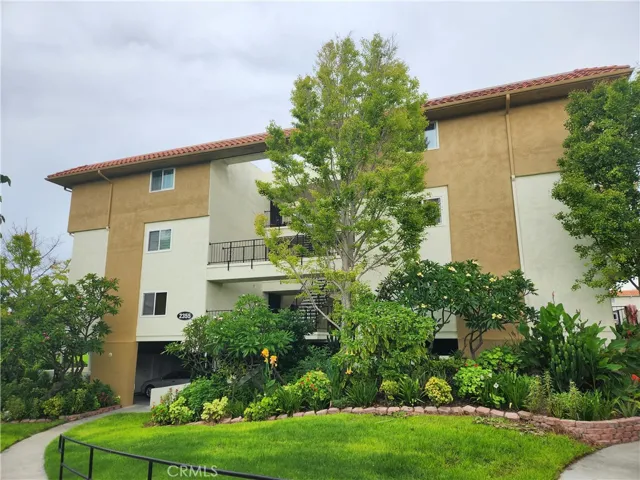 2355 Via Mariposa W Unit 1H, Laguna Woods, California 92637