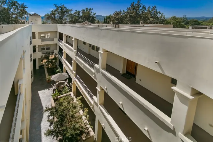 4601 Coldwater Canyon Avenue Unit 106, Studio City, California 91604