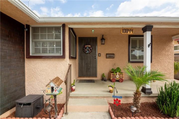 10844 Casanes Avenue, Downey, California 90241
