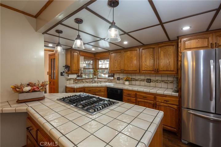 10844 Casanes Avenue, Downey, California 90241