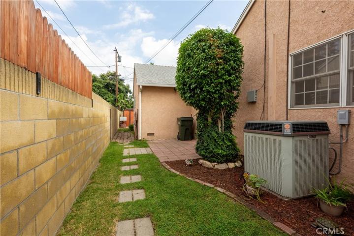 10844 Casanes Avenue, Downey, California 90241