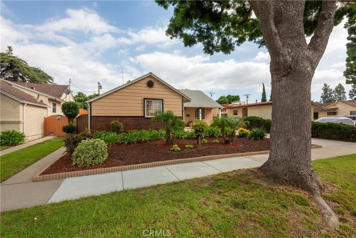 10844 Casanes Avenue, Downey, California 90241