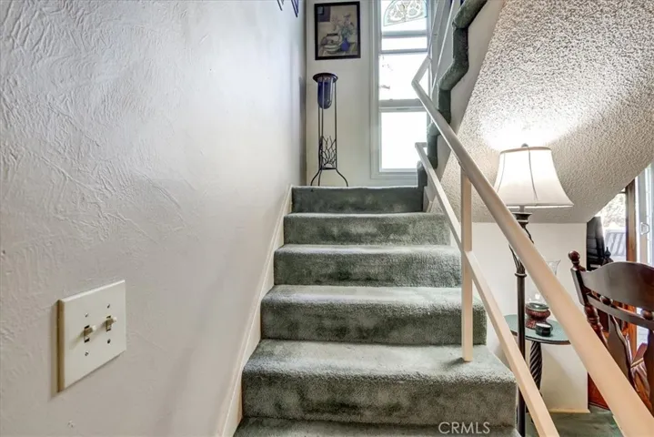 21429 Minnehaha Street, Chatsworth, California 91311
