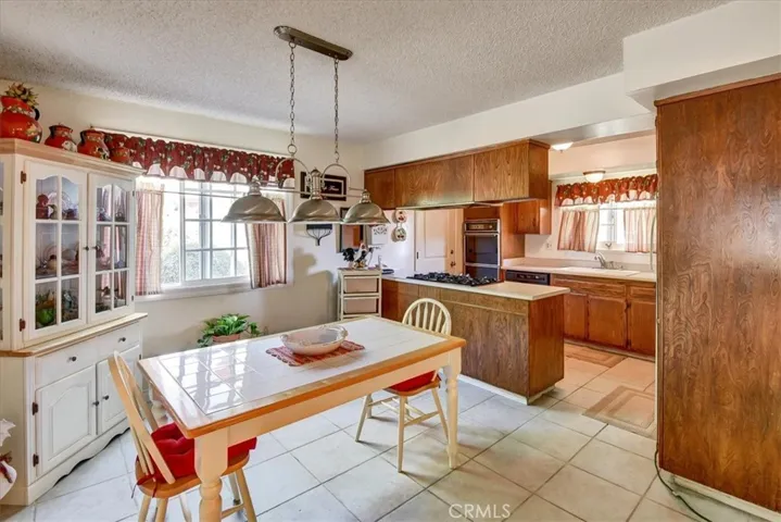 21429 Minnehaha Street, Chatsworth, California 91311