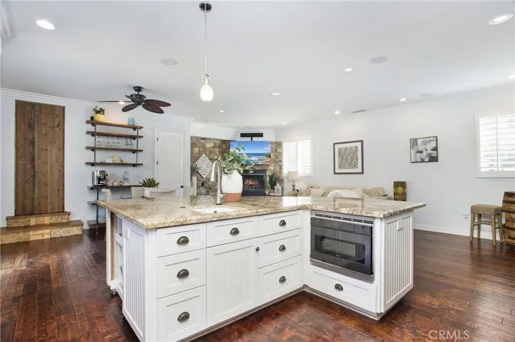 1221 Pine Street, Huntington Beach, California 92648
