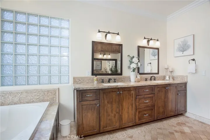1221 Pine Street, Huntington Beach, California 92648
