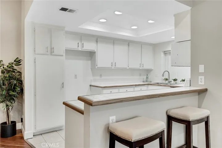 Breakfast Bar