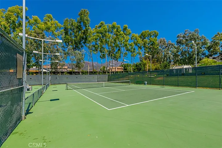 Neighborhood Amenities