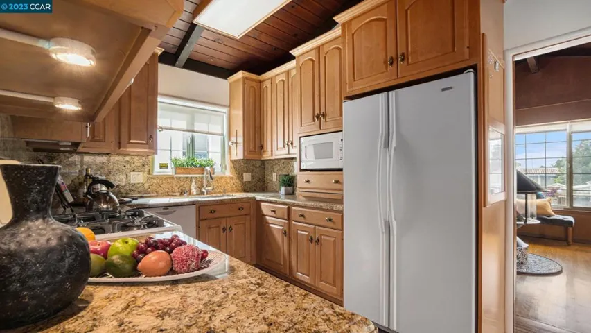 1554 Mariposa St, Richmond, California 94804