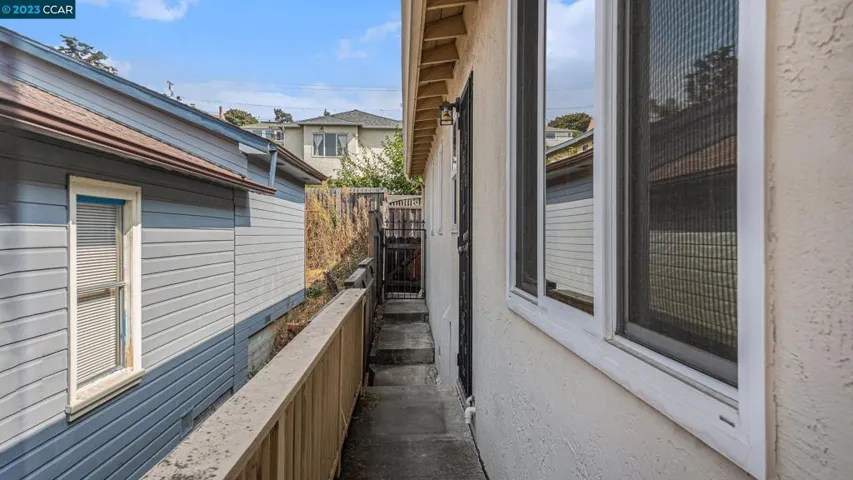 1554 Mariposa St, Richmond, California 94804