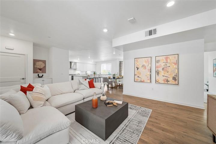 143 Bowery, Irvine, California 92612