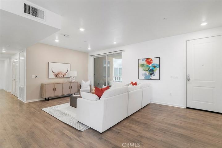 143 Bowery, Irvine, California 92612