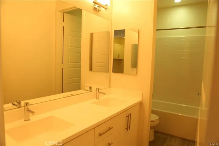 296 Finch, Lake Forest, California 92610