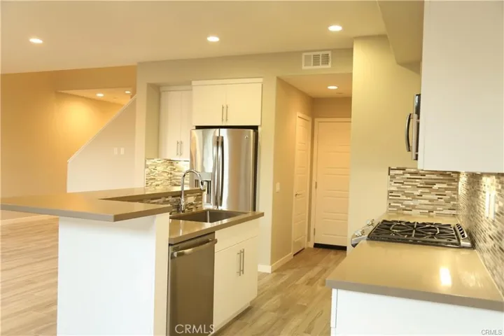 296 Finch, Lake Forest, California 92610