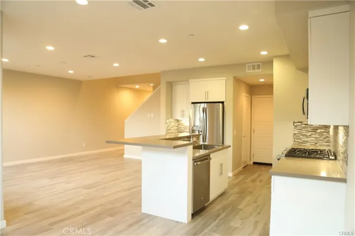 296 Finch, Lake Forest, California 92610
