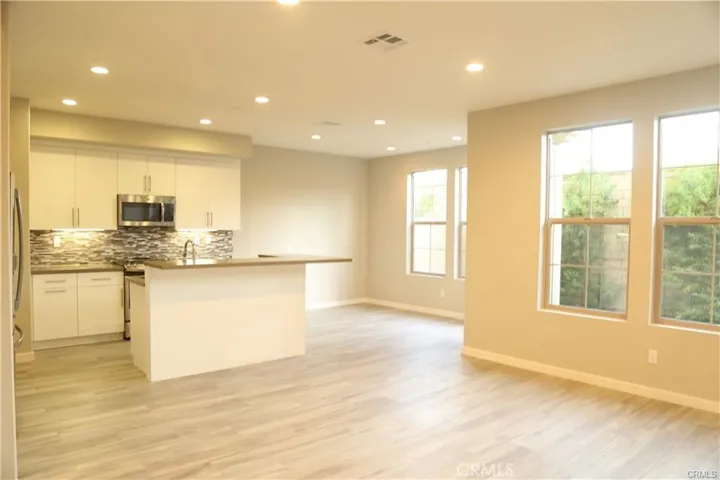 296 Finch, Lake Forest, California 92610