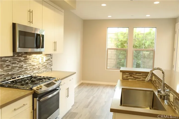 296 Finch, Lake Forest, California 92610