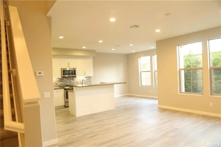 296 Finch, Lake Forest, California 92610