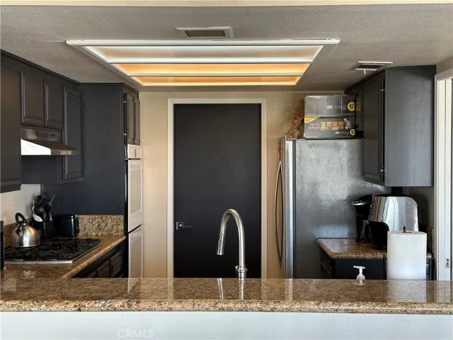 13316 Makai Court Unit 12, Victorville, California 92395
