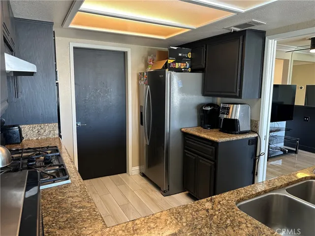 13316 Makai Court Unit 12, Victorville, California 92395