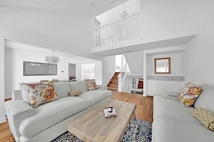2742 Hillview Drive Unit 30, Newport Beach, California 92660