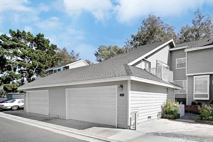2742 Hillview Drive Unit 30, Newport Beach, California 92660