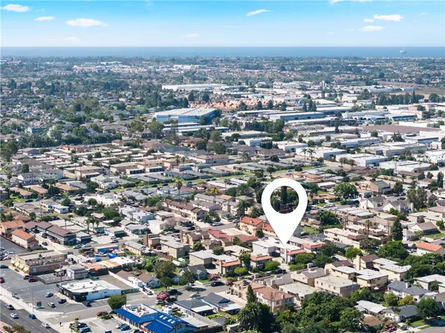 The perfect central Huntington Beach location, close to the best beaches and shopping