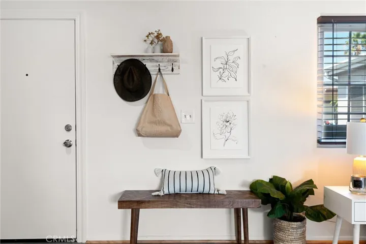 Nice Decorate features
