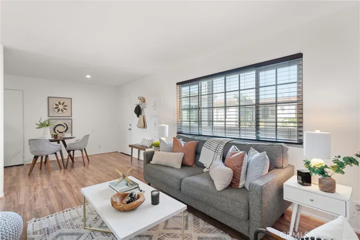 Open floor plan huge garden window for lots of natural light