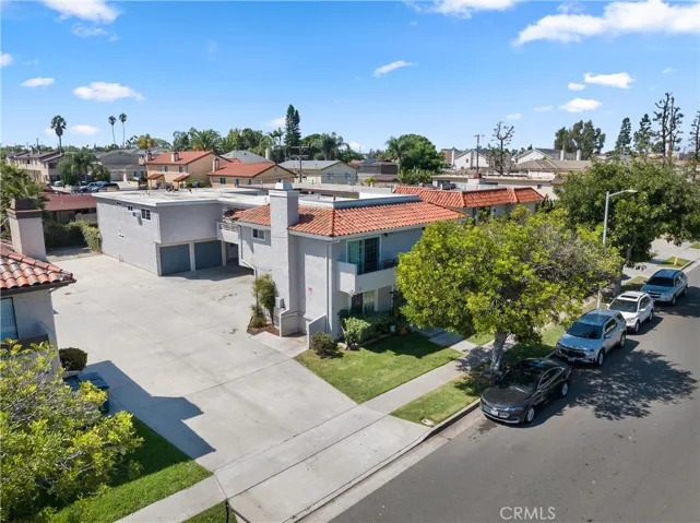 Great location close to the great shopping and entertainment