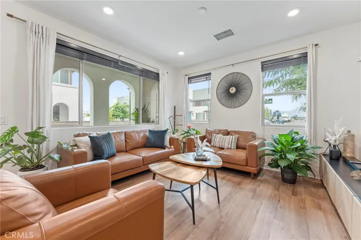3560 E Peckham Paseo Unit 6, Ontario, California 91761
