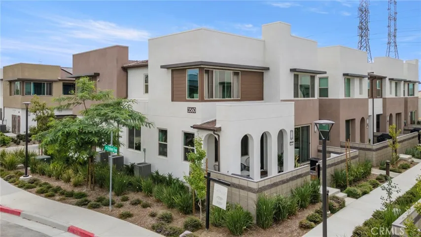 3560 E Peckham Paseo Unit 6, Ontario, California 91761